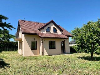 Krásný samostatný RD v Sibřině, okr. Praha-východ na hranici Prahy